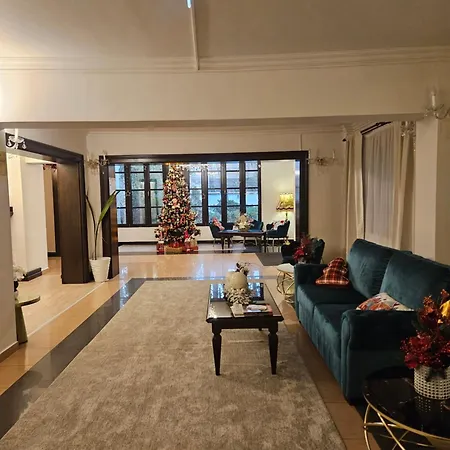 Royal Plaza Hotel 3*